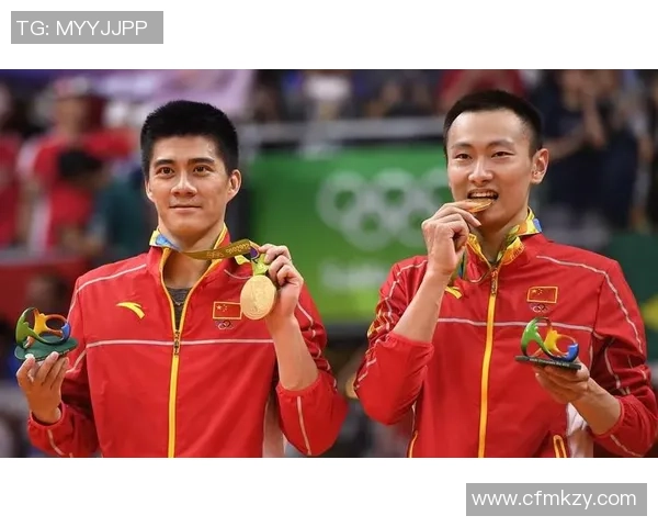 南京羽毛球队与重庆羽毛球队赛后复盘分析意识碰撞与战术启示